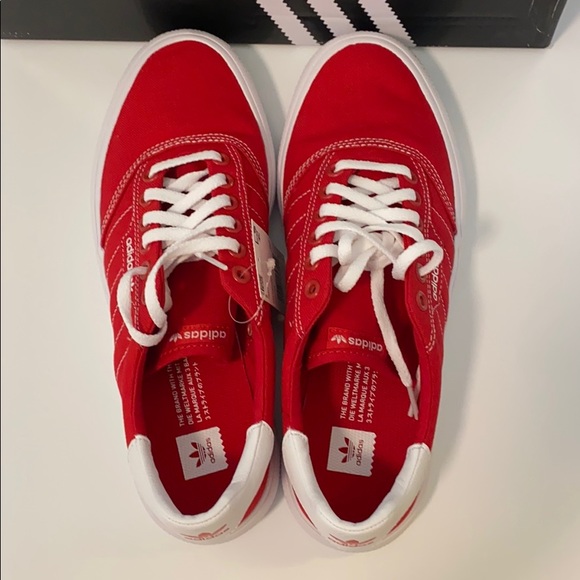 Adidas red skate / casual shoe - Picture 7 of 7